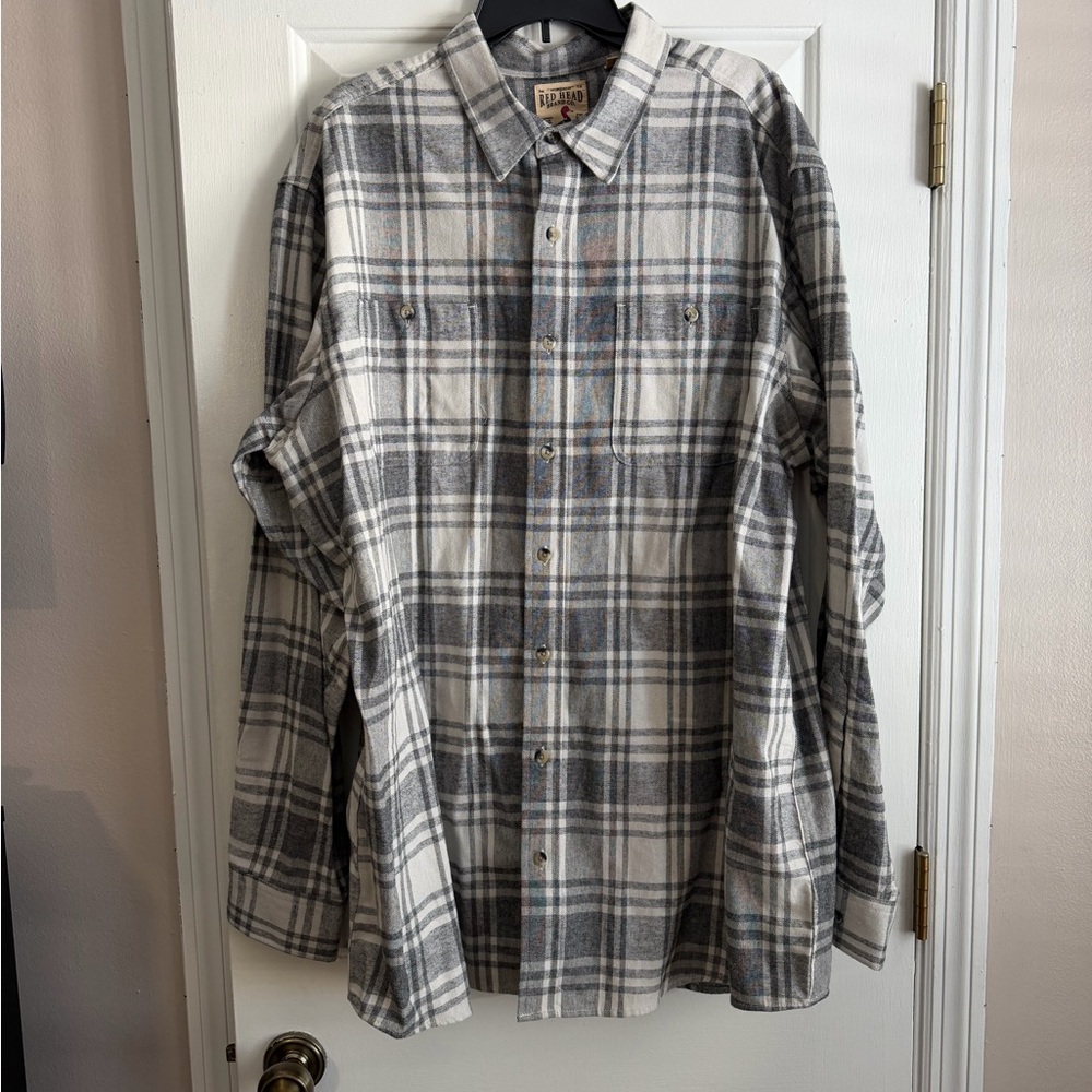 NWOT Men’s 2XLT Casual Black and White Plaid Shirt